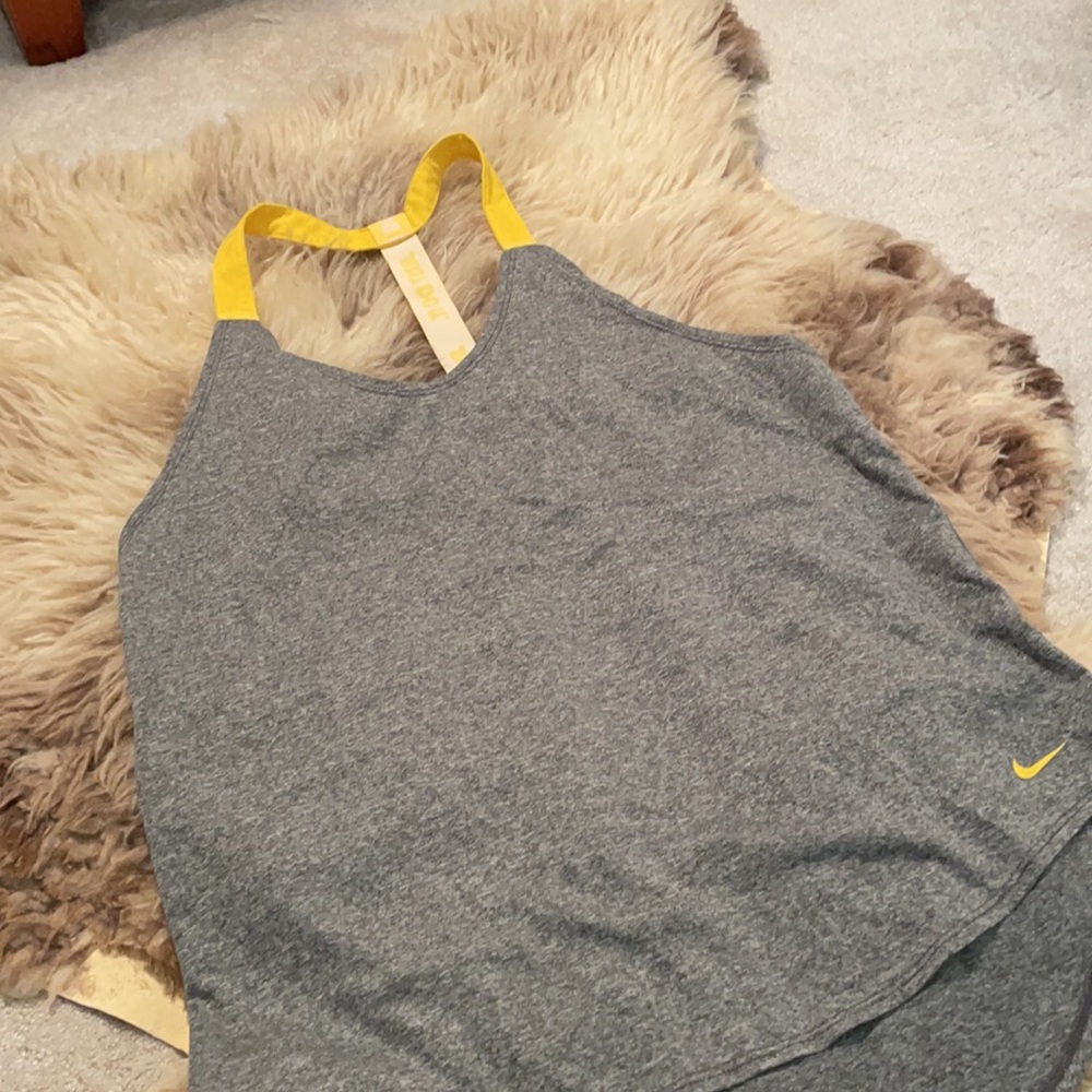 Nike tank